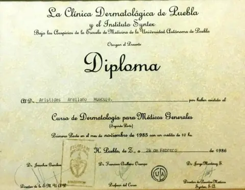 Curso de dermatología para médicos generales — Clínica Dermatológica de Puebla e Instituto Syntex · Puebla, 1985–1986