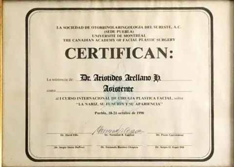 I Curso Internacional de Cirugía Plástica Facial: «La nariz, su función y su apariencia» — U. de Montréal / Canadian Academy of Facial Plastic Surgery / Soc. de Otorrinolaringología del Sureste · Puebla, 18–21 de octubre de 1990