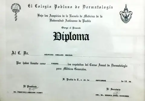 Diploma — Colegio Poblano de Dermatología — Universidad Autónoma de Puebla
