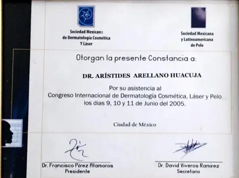 Constancia — Sociedad Mexicana de Dermatología Cosmética y Láser — Sociedad Mexicana y Latinoamericana de Láser y de Pelo